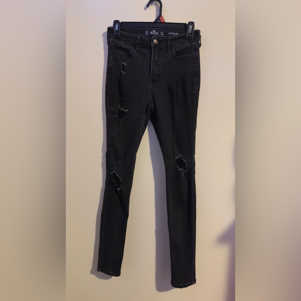 Hollister Women’s Black Ripped Skinny Jeans